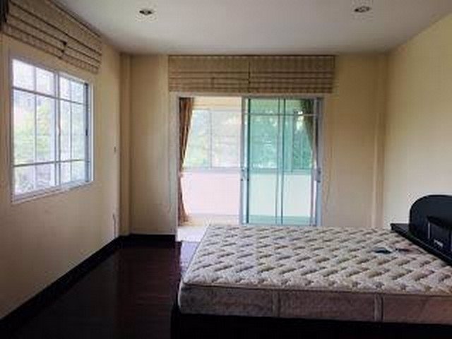 ให้เช่าบ้านเดี่ยว-2ชั้น-หมู่บ้านนลินวิลล์-4-หลังมุม-ซอย-เคหะร่มเกล้า-82-พื้นที่-52-ตรว-3นอน-2-น้ำ