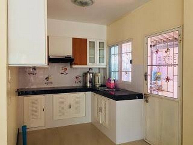 ให้เช่าบ้านเดี่ยว-2ชั้น-หมู่บ้านนลินวิลล์-4-หลังมุม-ซอย-เคหะร่มเกล้า-82-พื้นที่-52-ตรว-3นอน-2-น้ำ