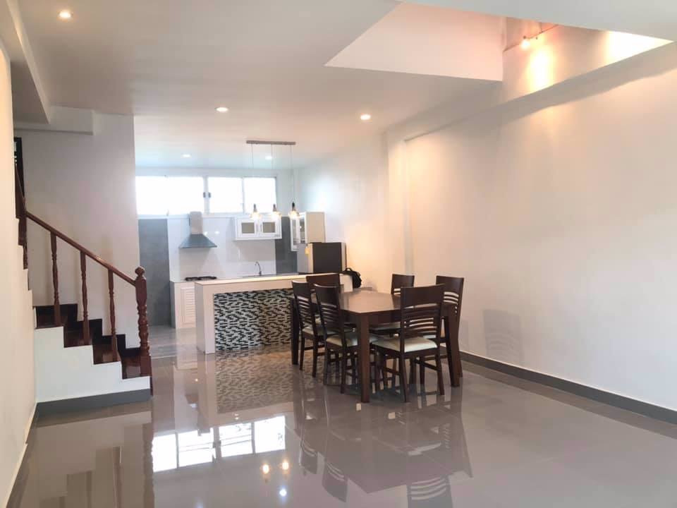 ให้เช่าทาวน์โฮม-3-ชั้นซอยทองหล่อ36-ใกล้btsทองหล่อใกล้ถนนพระราม4-เนื้อที่-30ตรว-3-นอน-4-น้ำ-ราคาเช