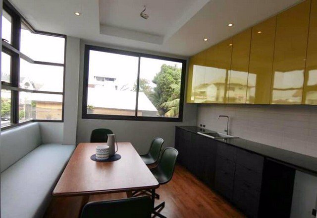 ขายบ้าน-ซอยประดิษฐ์มนูธรรม-เนื้อที-59ตรว-300-ตรม-3ห้องนอน-4ห้องน้ำ-จอดรถ-3-คัน-ราคา-22900000บาท