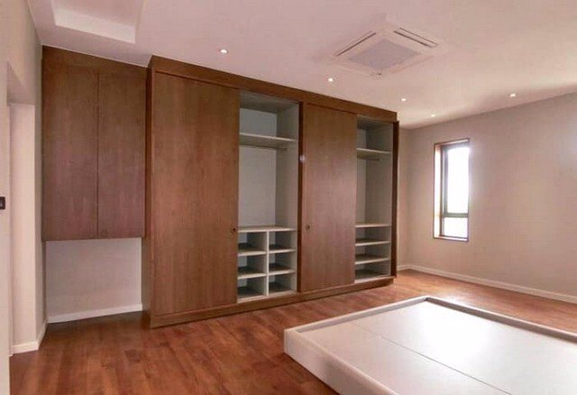 ขายบ้าน-ซอยประดิษฐ์มนูธรรม-เนื้อที-59ตรว-300-ตรม-3ห้องนอน-4ห้องน้ำ-จอดรถ-3-คัน-ราคา-22900000บาท