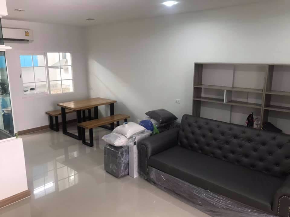 ขายทาวน์โฮม-2ชั้น-โกลเด้นทาวน์-1-ลาดพร้าว-เกษตรนวมินทร์-เนื้อที่-21ตรว-131ตรม-4นอน-3นอน-ขาย-360