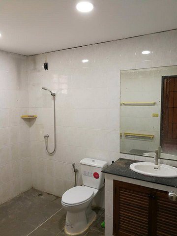 ให้เช่าทาวน์โฮม-ซอยลาดพร้าว42-พื้นที่ใช้สอย-400ตรม-4นอน-4น้ำ-23000ต่อเดือน