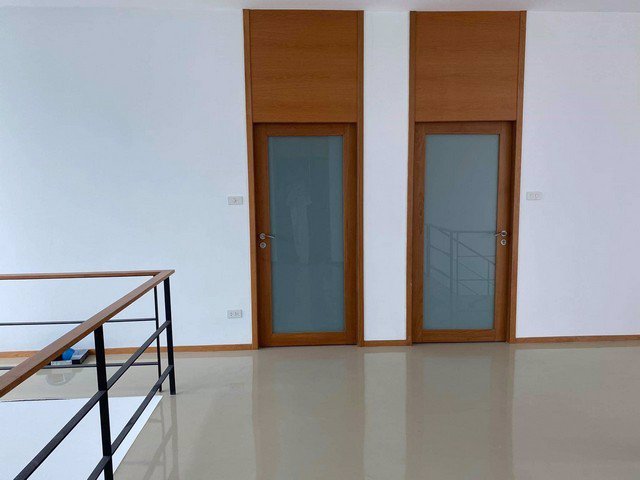 ขายบ้านเดี่ยวพร้อมโอน-บนเนื้อที่1ไร่-6นอน-5น้ำ-2ครัว-มีพื้นที่ใช้สอย-400ตรม-18ล้าน