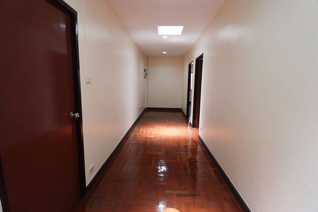 บ้านเดี่ยวให้เช่า-ซอย-รามคำแห่ง-36-1บ้านrenovateใหม่-103-ตรว-5นอน-5น้ำ-1ครัว-จอดรถ-2คัน-30000ต่อเด