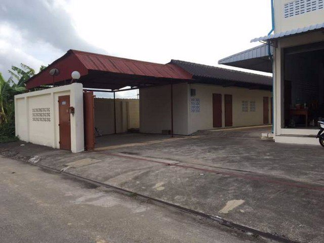 โกดังโรงงาน-196ตรว-675ตรม-ย่านกระทุ่มแบน-15มx25ม-ห้องพัก-7-ห้อง-ให้เช่า-60000ต่อเดือน