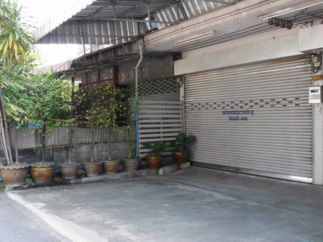 ขายอาคารพาณิชย์-3ชั้น-ทำเลดีมาก-ติดถนนฉิมพลี-ใกล้สำนักงานเขตตลิ่งชัน-และตลาดน้ำตลิ่งชัน-ขาย-450000