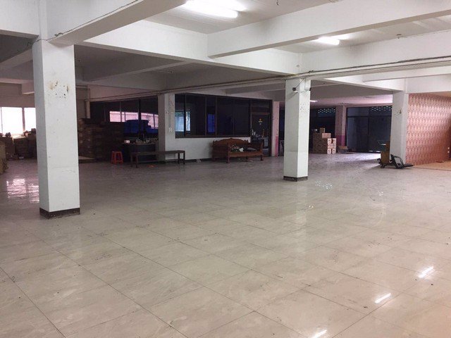 ให้เช่าและขายโรงงานย่านราษฎร์บูรณะ48-เนื้อที่-300ตรว-พื้นที่ใช้สอยประมาณ-2800ตรม-เช่า-2แสน-ขาย-65ล้