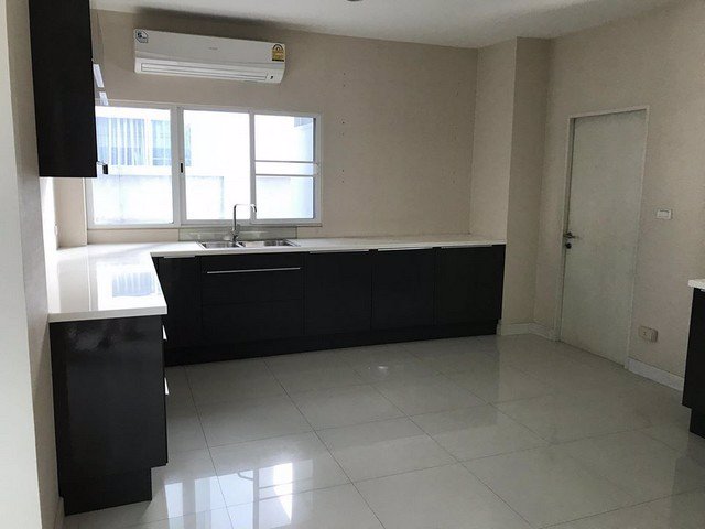 ขายบ้านเดี่ยว-3ชั้น-หมู่บ้าน-nirvana-beyond-รามคำแหง-พระรามเก้า-62ตรว-5นอน-5น้ำ-ราคา-26ล้านบาท