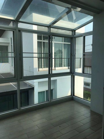 ขายบ้านเดี่ยว-3ชั้น-หมู่บ้าน-nirvana-beyond-รามคำแหง-พระรามเก้า-62ตรว-5นอน-5น้ำ-ราคา-26ล้านบาท