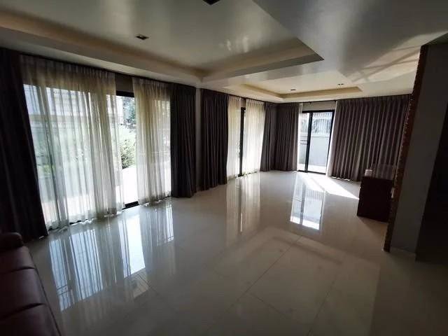 ให้เช่าบ้านเดี่ยว2ชั้น-หมู่บ้านอัมรินทรานิเวศน์-1เนื้อที่-100ตรว-390ตรม-4นอน-4น้ำ-39000ต่อเดือน