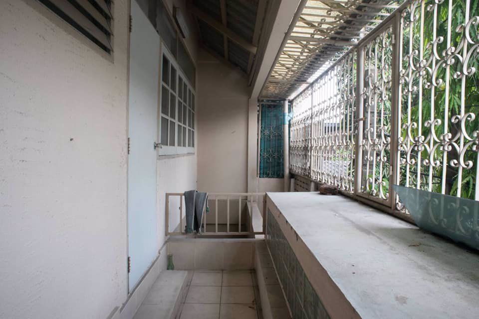 ให้เช่าทาวน์เฮ้าส์สุขุมวิท38-ใกล้รถไฟฟ้าบีทีเอส-4ชั้น-3นอน-4น้ำ-ให้เช่า-65000-ต่อเดือน