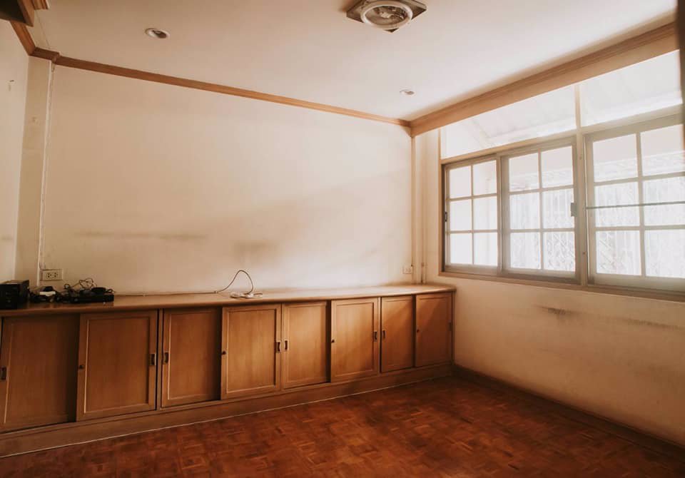 ให้เช่าทาวน์เฮ้าส์สุขุมวิท38-ใกล้รถไฟฟ้าบีทีเอส-4ชั้น-3นอน-4น้ำ-ให้เช่า-65000-ต่อเดือน