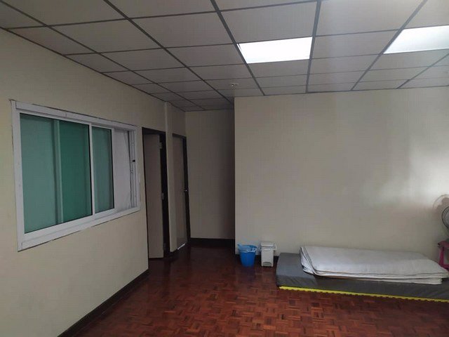 ให้เช่าทาวน์เฮ้าส์-3ชั้น-2คูหา-ทะลุกัน-600-ตรม-เพียง-50-เมตร-ซอยรามคำแหง-45000-บาท-ต่อ-เดือน