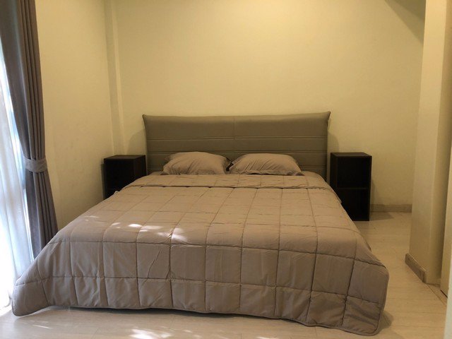 ให้เช่าบ้านเดี่ยวชั้นเดี่ยว-ซอยยืนยง-ถนนประดิษฐ์มนูธรรม-แขวงบางกะปิ-70ตรว-200ตรม-3นอน-2น้ำ-50000ต่