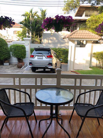 ให้เช่าบ้านเดี่ยวชั้นเดี่ยว-ซอยยืนยง-ถนนประดิษฐ์มนูธรรม-แขวงบางกะปิ-70ตรว-200ตรม-3นอน-2น้ำ-50000ต่