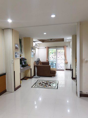 ขายทาวน์เฮ้าส์หมู่บ้านสินทวีเทียนทะเล1-ซเทียนทะเล-20-เนื้อที่-32ตรว-4นอน-2น้ำ-ใกล้เซ็นทรัลพระราม