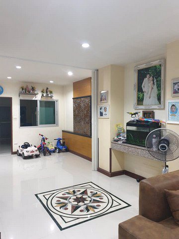 ขายทาวน์เฮ้าส์หมู่บ้านสินทวีเทียนทะเล1-ซเทียนทะเล-20-เนื้อที่-32ตรว-4นอน-2น้ำ-ใกล้เซ็นทรัลพระราม