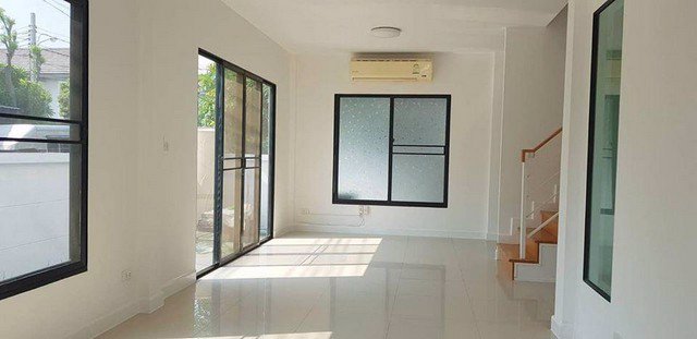 ให้เช่าทาวน์เฮ้าส์-เดอะวิลล่า-บางบัวทอง-อบางบัวทอง-หลังมุม-2ชั้น-112ตรม-3นอน-2น้ำ-12000ต่อเดือน