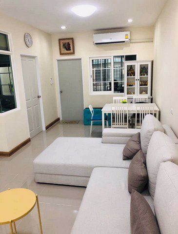 ขายทาวโฮมหมู่บ้านโกลเด้นทาวน์-ใกล้ห้างเมกะบางนา-2ชั้น-25-ตรว-131ตรม-4นอน-3น้ำ-439ล้าน