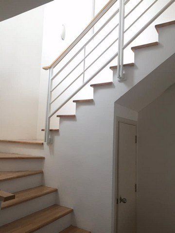 ให้เช่าทาวน์โฮมบ้านกลางเมือง-เอสเซ้นส์-ซอยลาดพร้าว-84-3ชั้น-20ตรว-3นอน-3น้ำ-32000-บาทต่อเดือน