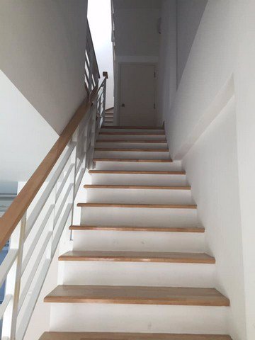 ให้เช่าทาวน์โฮมบ้านกลางเมือง-เอสเซ้นส์-ซอยลาดพร้าว-84-3ชั้น-20ตรว-3นอน-3น้ำ-32000-บาทต่อเดือน