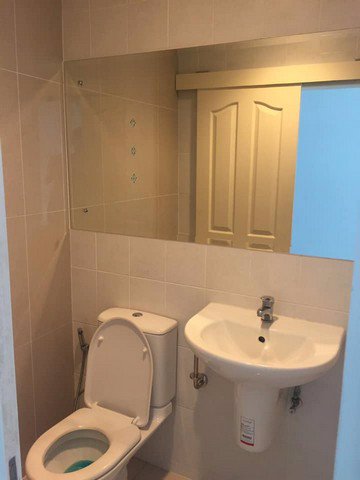 ให้เช่าทาวน์โฮมบ้านกลางเมือง-เอสเซ้นส์-ซอยลาดพร้าว-84-3ชั้น-20ตรว-3นอน-3น้ำ-32000-บาทต่อเดือน