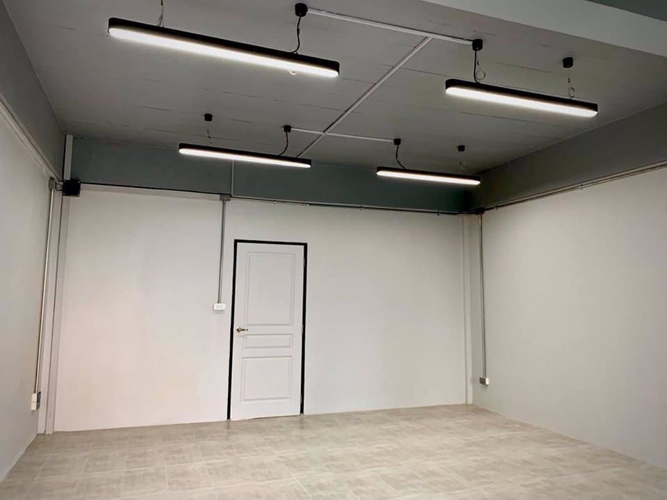 ให้เช่าทาวน์โฮม-โฮมออฟฟิศกลางเมืองลาดพร้าว-3ชั้น-31ตรว-180ตรม-4นอน-3น้ำ-30000ต่อเดือน