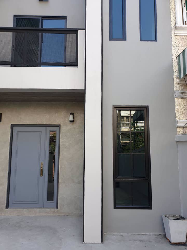 ให้เช่าทาวน์โฮม-โฮมออฟฟิศกลางเมืองลาดพร้าว-3ชั้น-31ตรว-180ตรม-4นอน-3น้ำ-30000ต่อเดือน