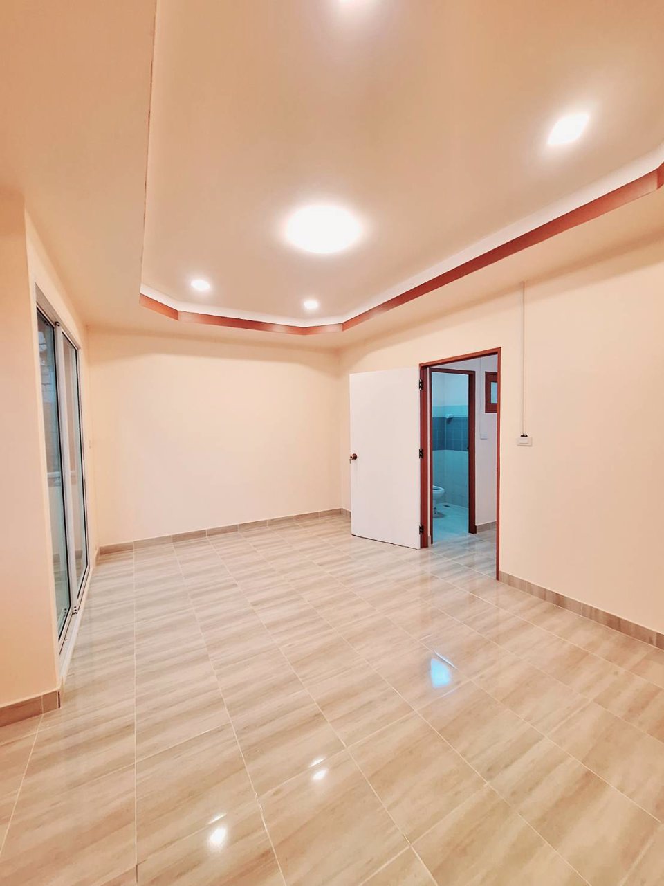 ทาวน์เฮ้าส์-ต่อเติมใหม่ทั้งหลัง-หมู่บ้านทาวน์แอนด์คันทรี-หนองจอก