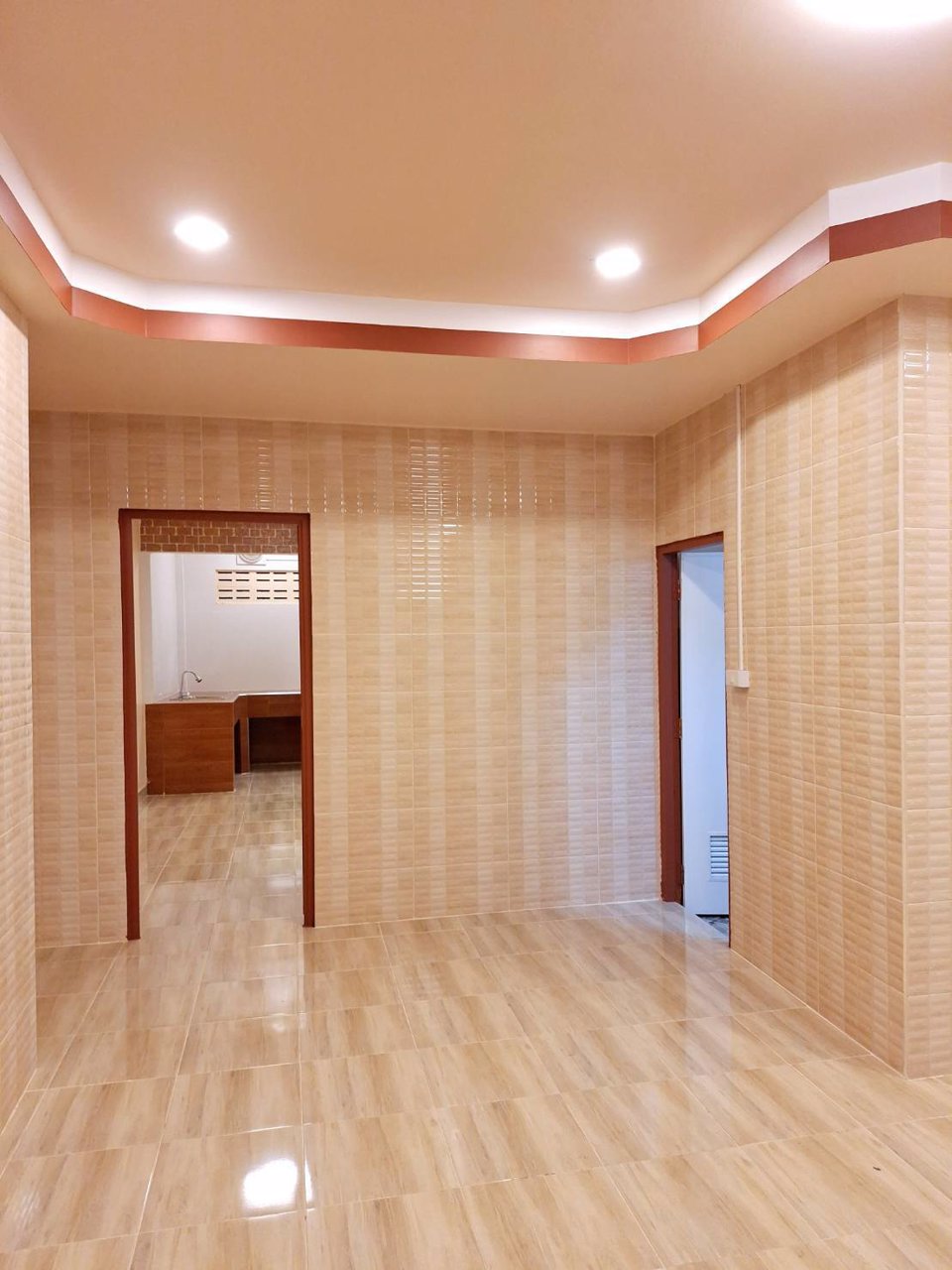 ทาวน์เฮ้าส์-ต่อเติมใหม่ทั้งหลัง-หมู่บ้านทาวน์แอนด์คันทรี-หนองจอก