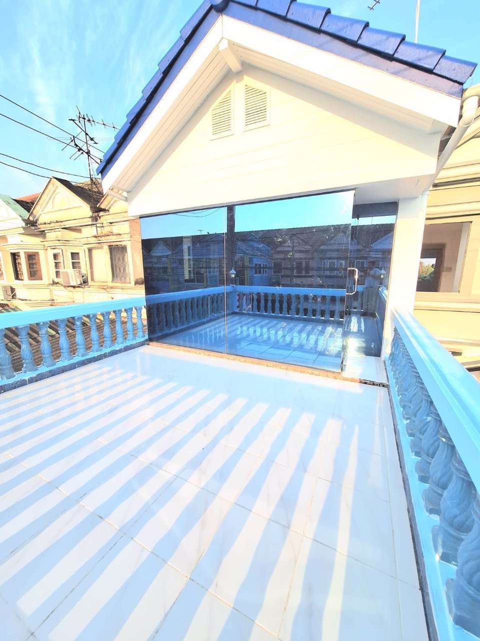 ขายทาวน์เฮ้าส์-หมู่บ้านทาวน์แอนด์คันทรี-หนองจอก-ต่อเติมใหม่-เดินทางสะดวก