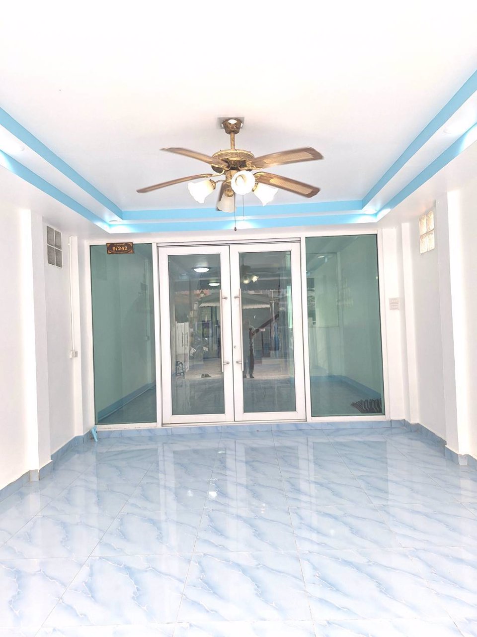 ขายทาวน์เฮ้าส์-หมู่บ้านทาวน์แอนด์คันทรี-หนองจอก-ต่อเติมใหม่-เดินทางสะดวก