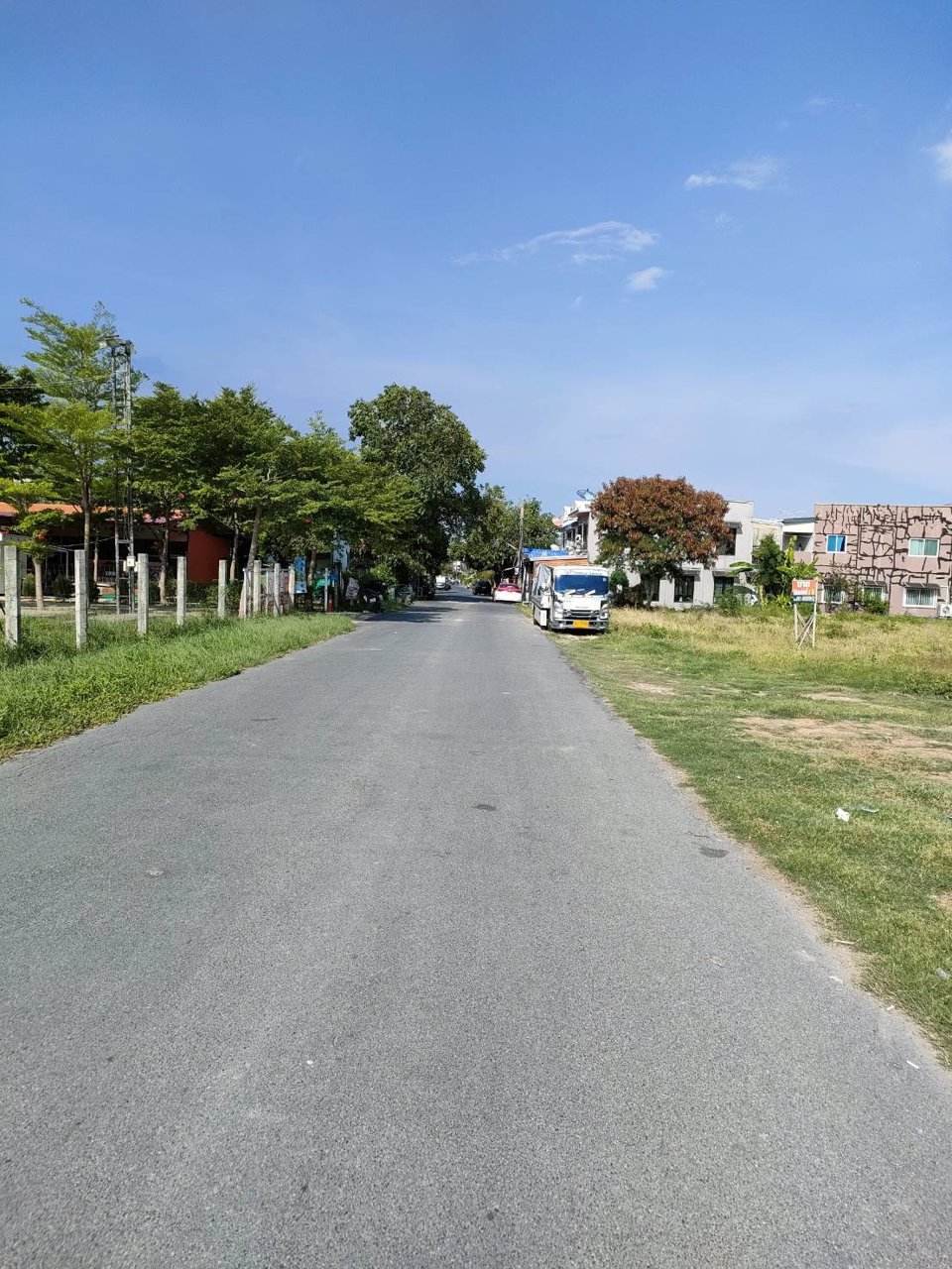 ให้เช่าที่ดินเปล่าถมแล้วในถนนนวลจันทร์-กรุงเทพมหานคร