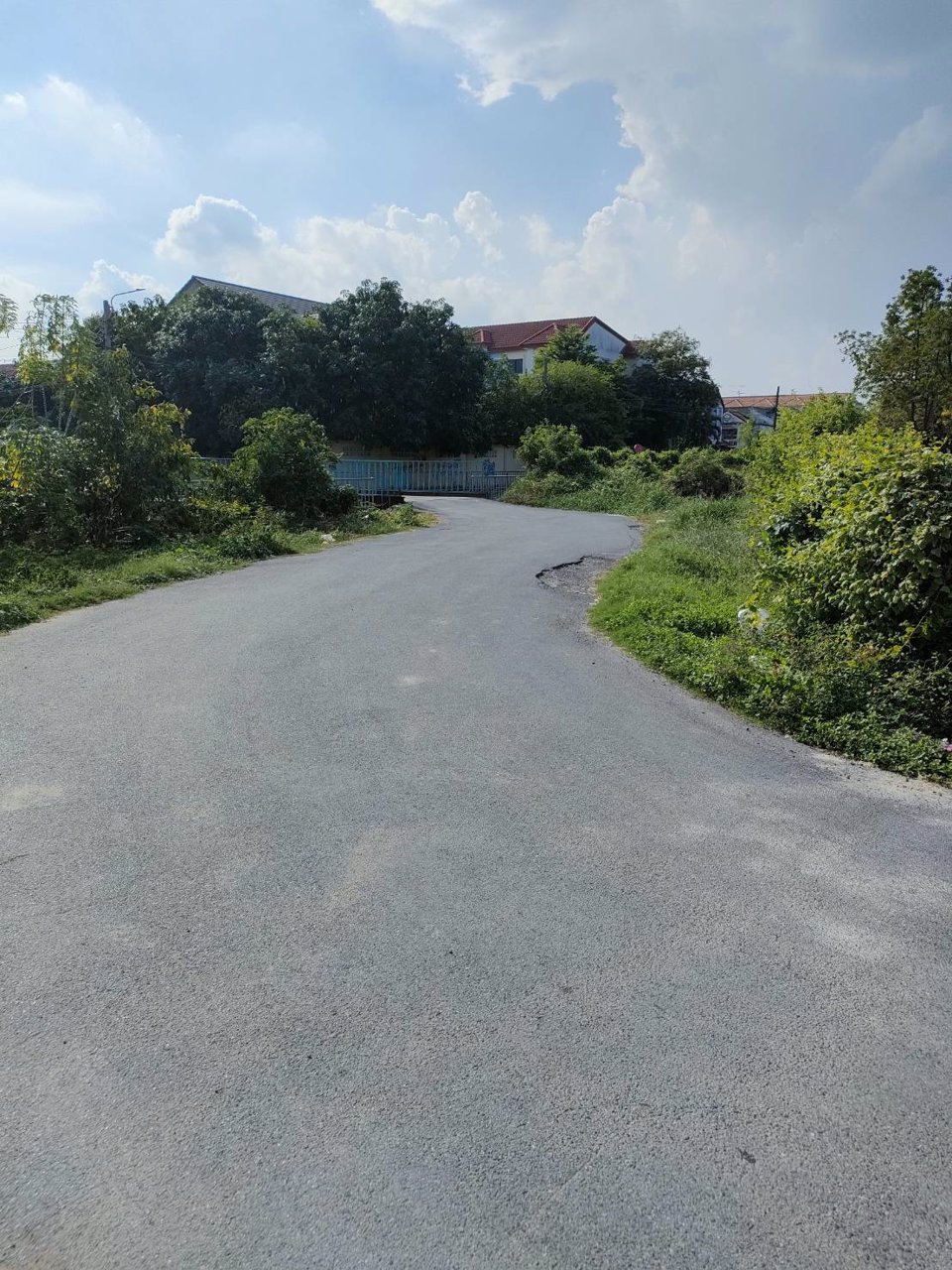 ให้เช่าที่ดินเปล่าถมแล้วในถนนนวลจันทร์-กรุงเทพมหานคร