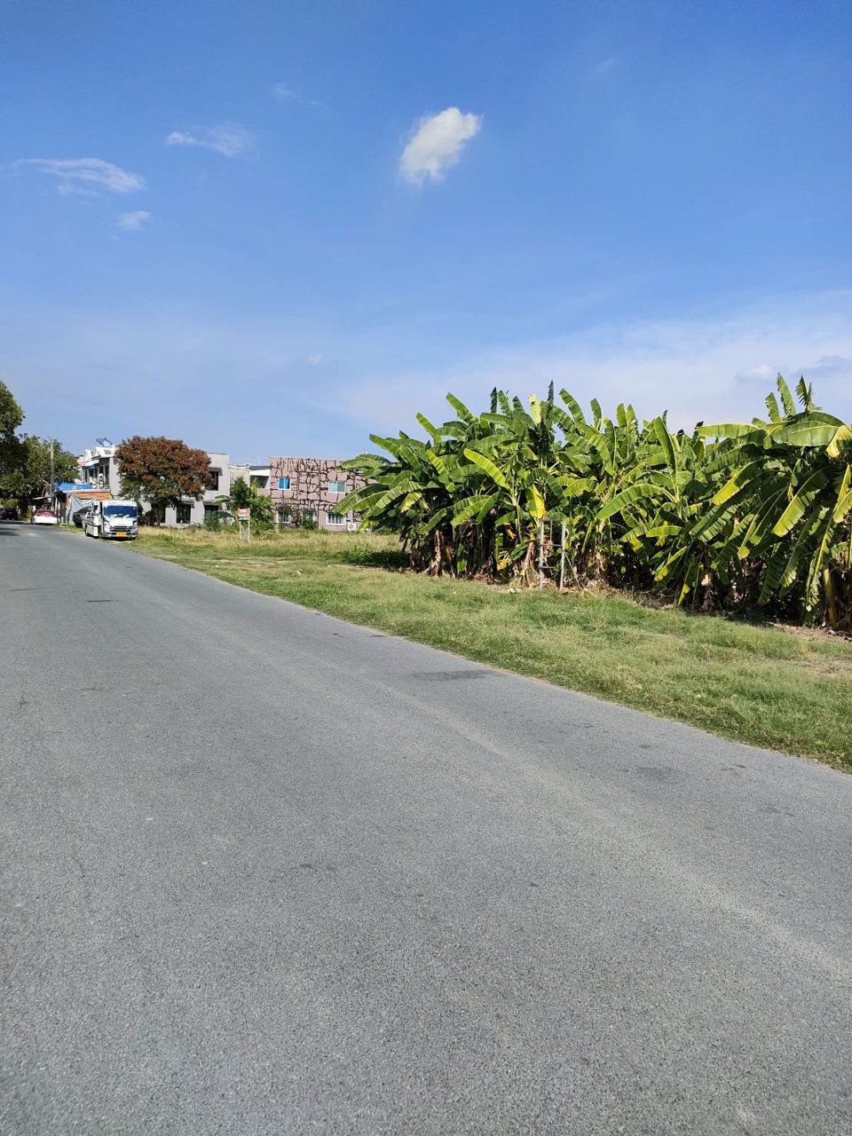 ให้เช่าที่ดินเปล่าถมแล้วในถนนนวลจันทร์-กรุงเทพมหานคร