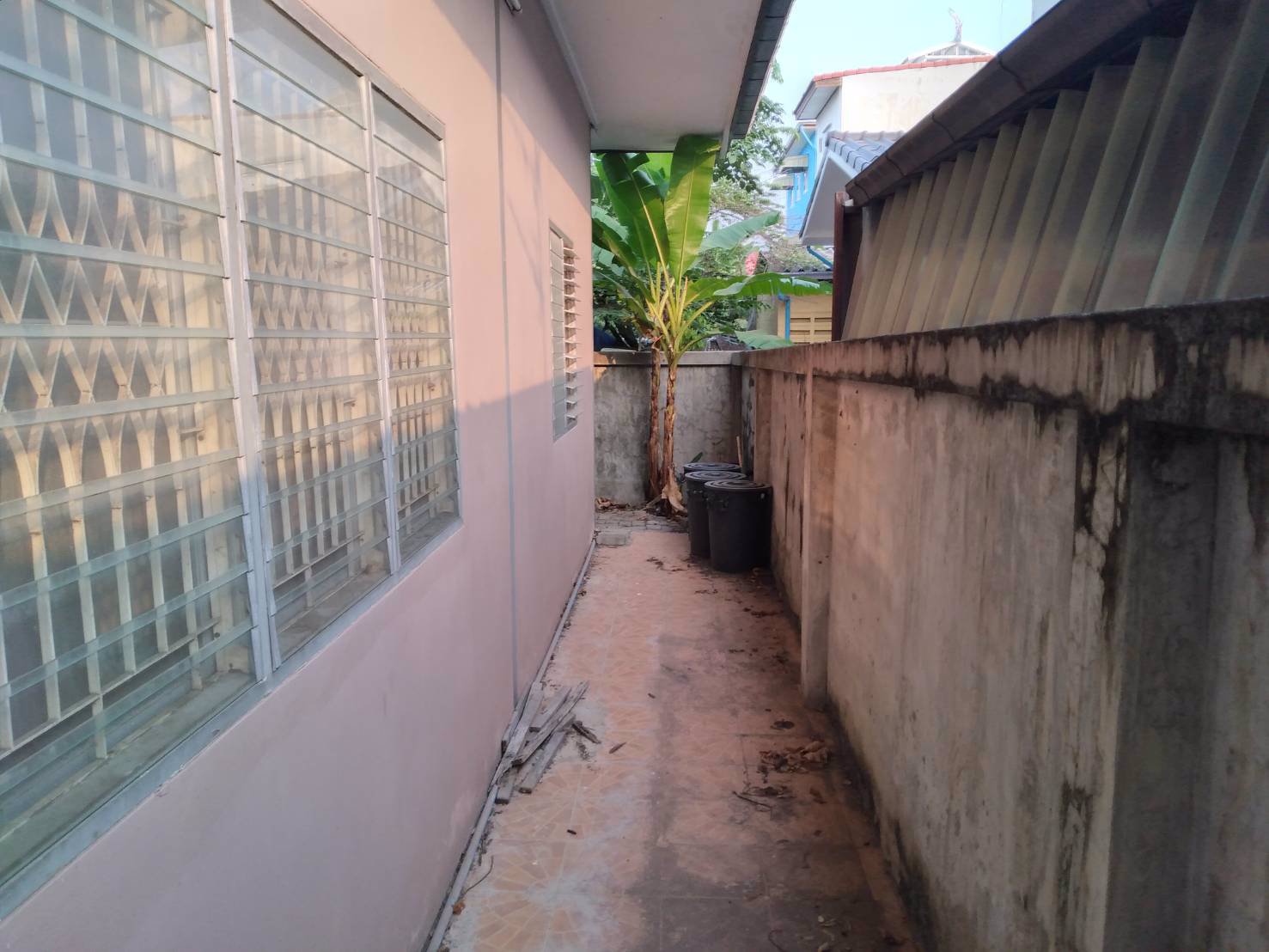 ขายบ้านเดี่ยวพร้อมที่ดินหมู่บ้านเศรษฐกิจ-tel064-9516296099-0476444