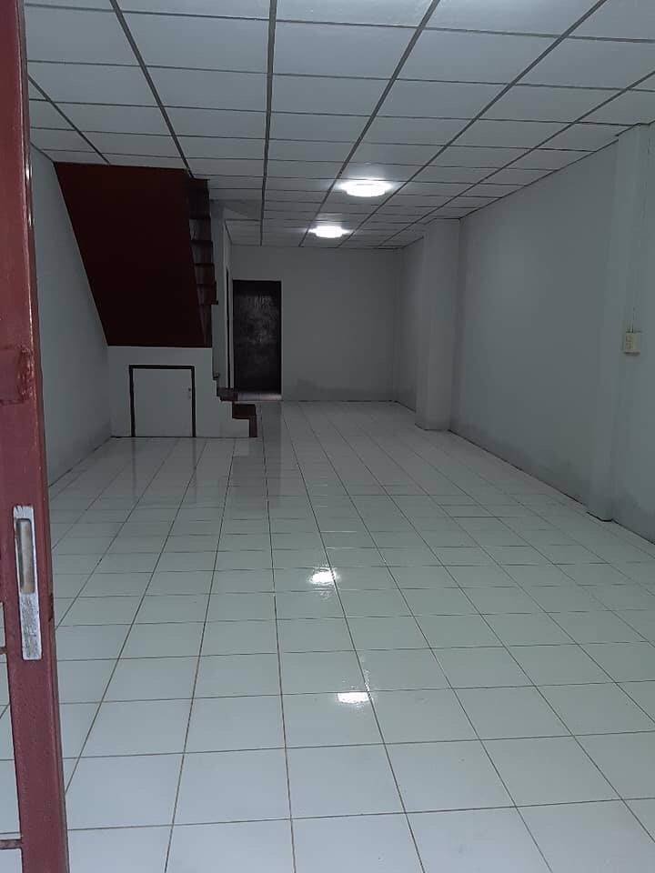 ขายทาวน์เฮ้าส์มร่มรื่น-tel094-045-7914064-974-1695