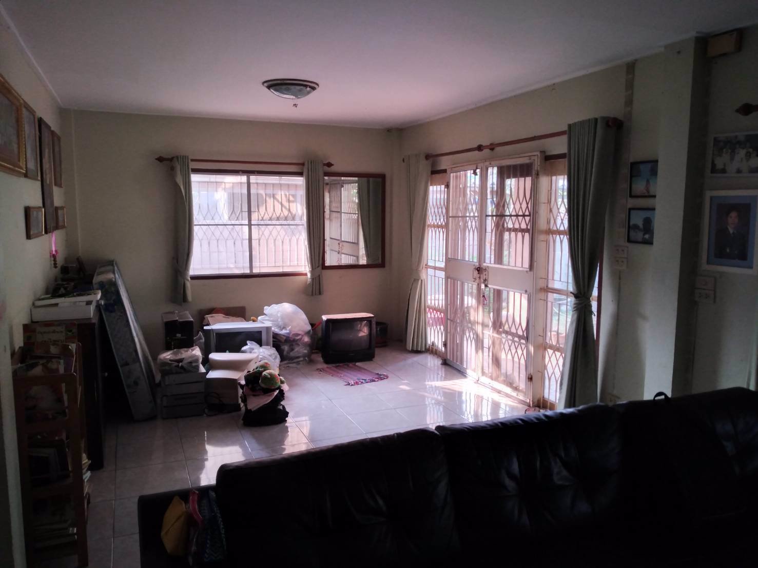 ขายบ้านเดี่ยวพร้อมที่ดินหมู่บ้านเศรษฐกิจtel064-9516296099-0476444