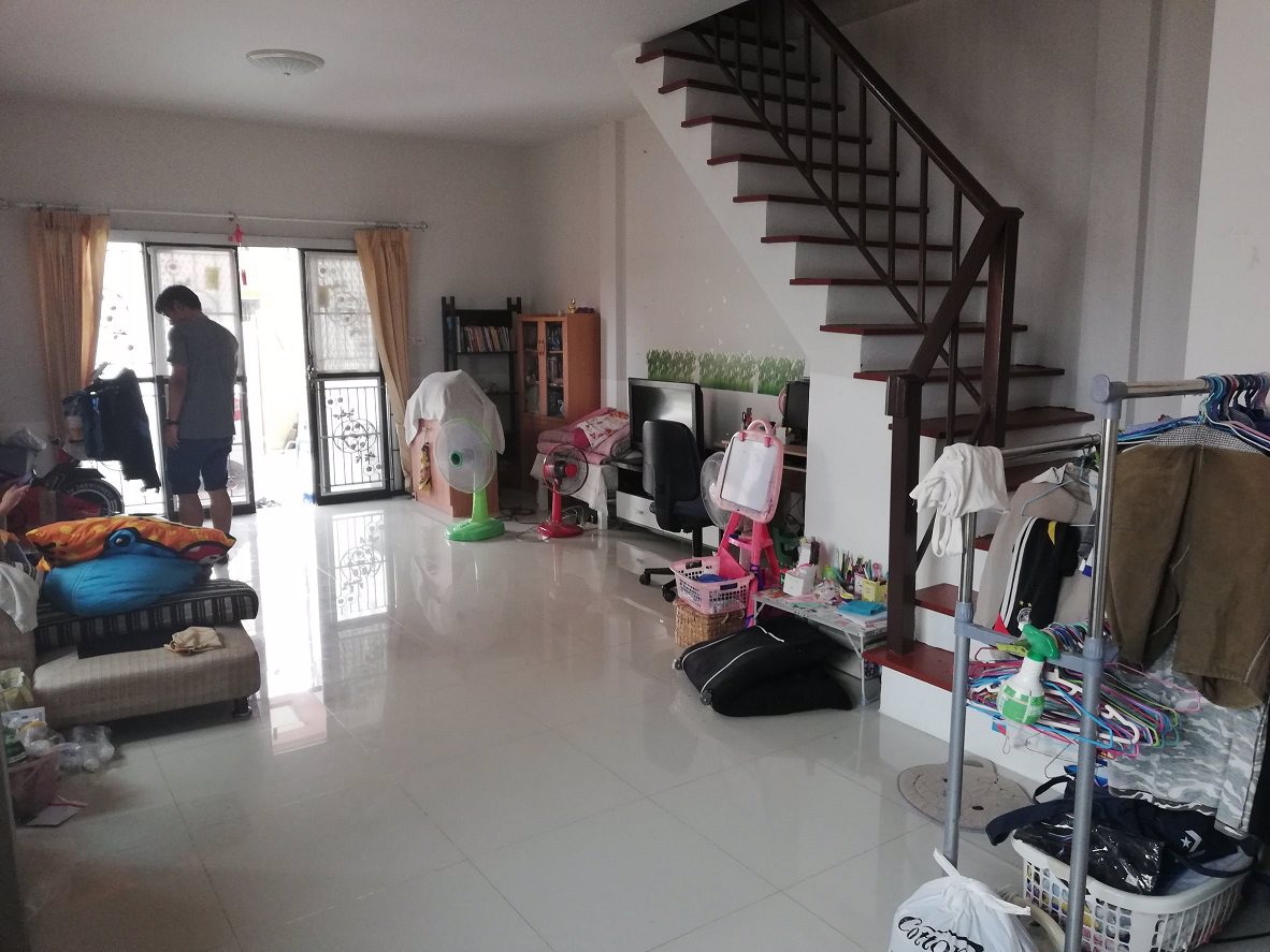 ขายบ้านทาวน์เฮ้าส์หมู่บ้านมณฑล5-tel092-426-5282