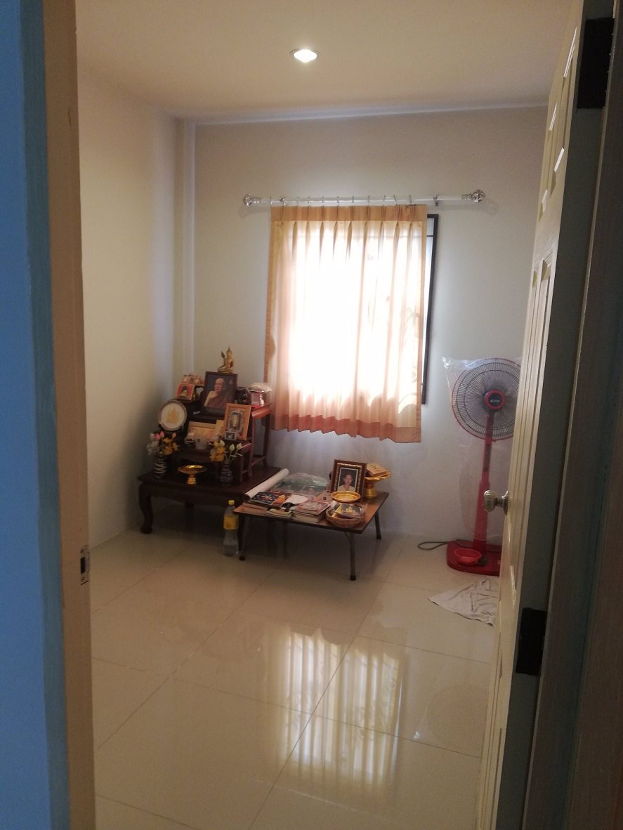 ขายบ้านทาวน์เฮ้าส์หมู่บ้านมณฑล5-tel092-426-5282