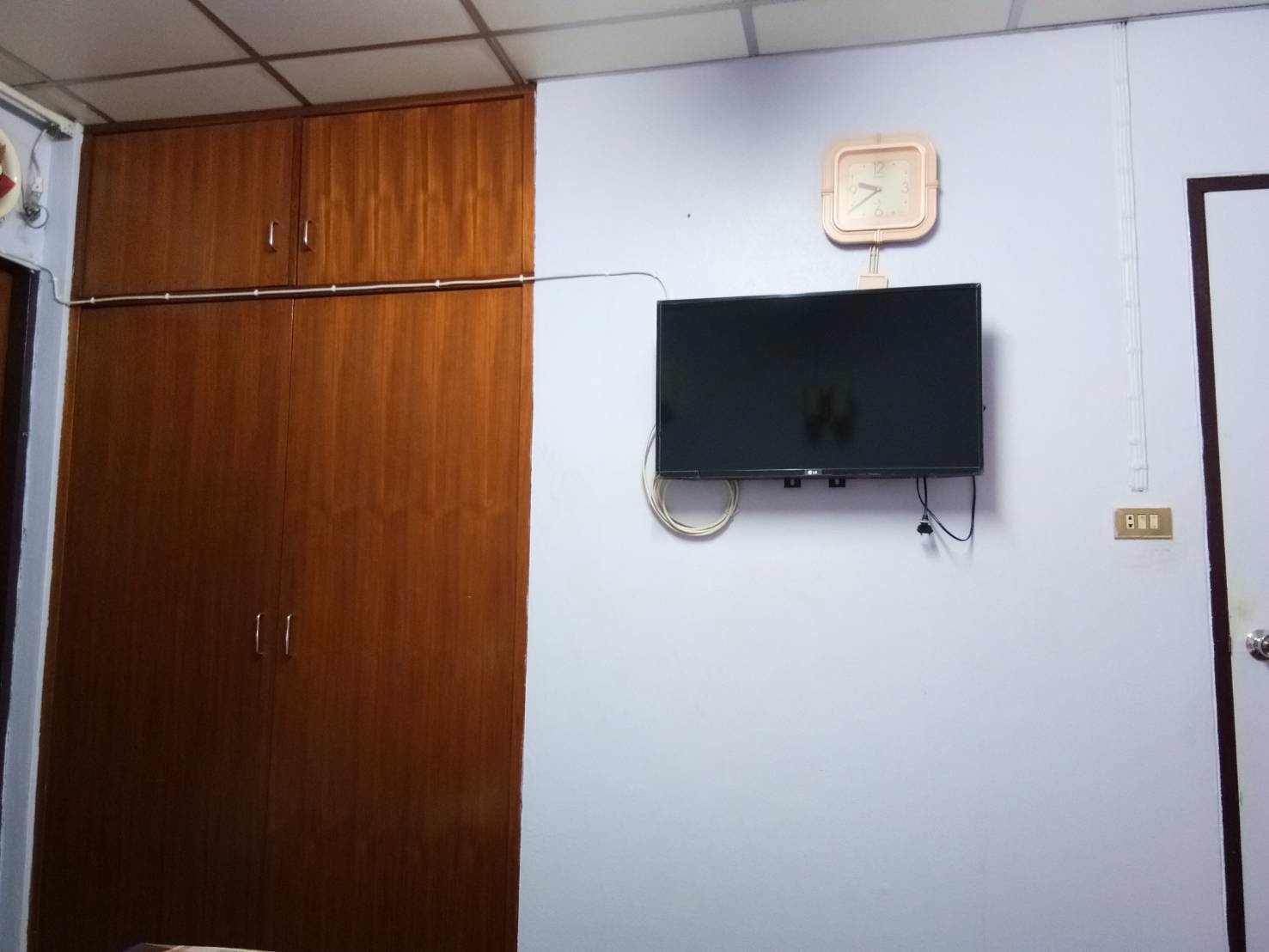 ขายบ้านพร้อมที่ดิน-ซอยเอกชัย-44-tel099-047-6444064-951-4296