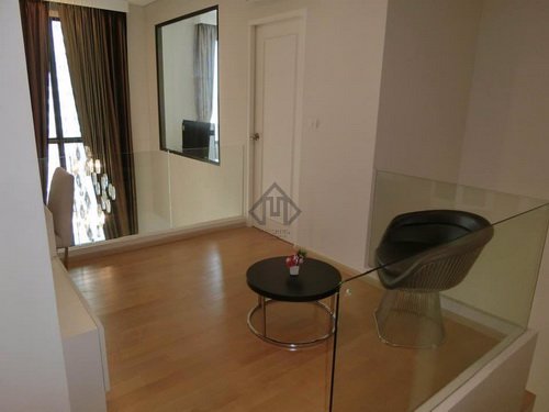 asoke-condo-near-mrt-for-rent-asoke-villa-corner-unit-duplex-room-near-phetchaburi-mrt