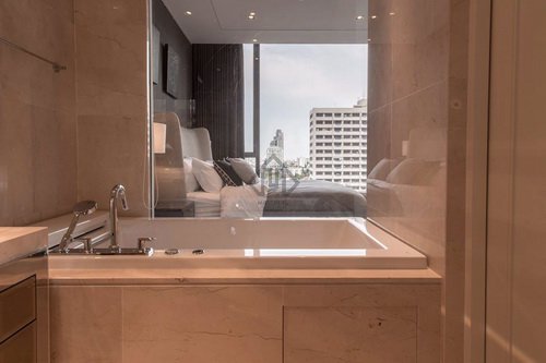 phrom-phong-condo-for-sale-with-tenant-marque-sukhumvit-39-2-bedrooms-near-emquartier