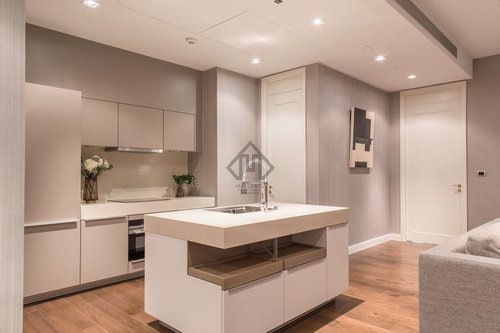 phrom-phong-condo-for-sale-with-tenant-marque-sukhumvit-39-2-bedrooms-near-emquartier