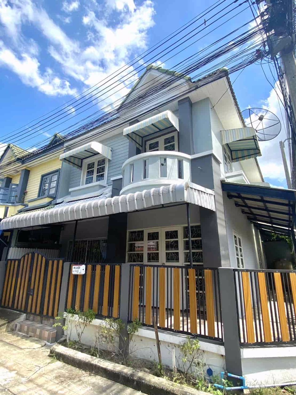 ขายทาวน์เฮ้าส์-2-ชั้น-เนื้อที่-23-ตรวา-หมู่บ้านสินทรัพย์-1-รังสิต-คลอง4-บ้านหลังมุม