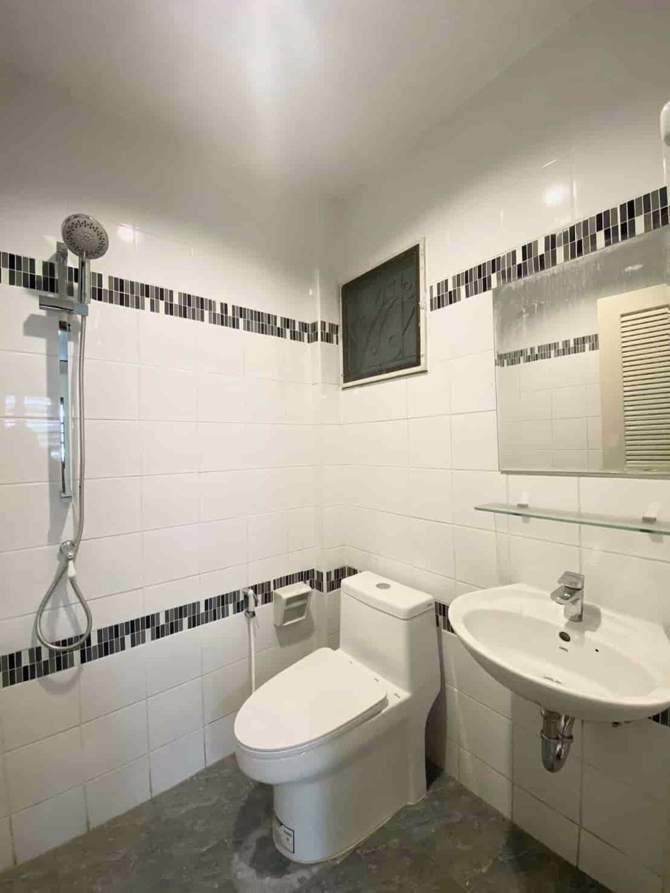 ขายทาวน์เฮ้าส์-2-ชั้น-เนื้อที่-23-ตรวา-หมู่บ้านสินทรัพย์-1-รังสิต-คลอง4-บ้านหลังมุม