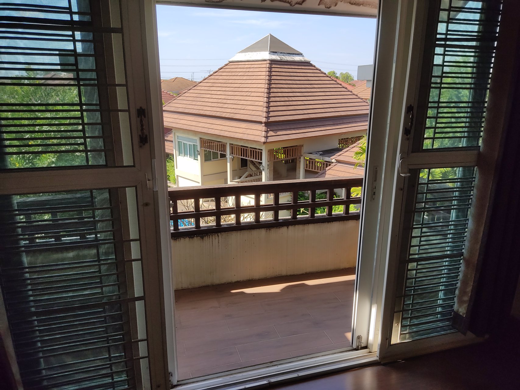 ให้เช่าบ้าน-ทาวน์โฮม-3-ชั้น-เศรณีรายา-2-ดอนเมือง-กรุงเทพ-ใกล้มหาวิทยาลัยรังสิต-สนามบินดอนเมือง