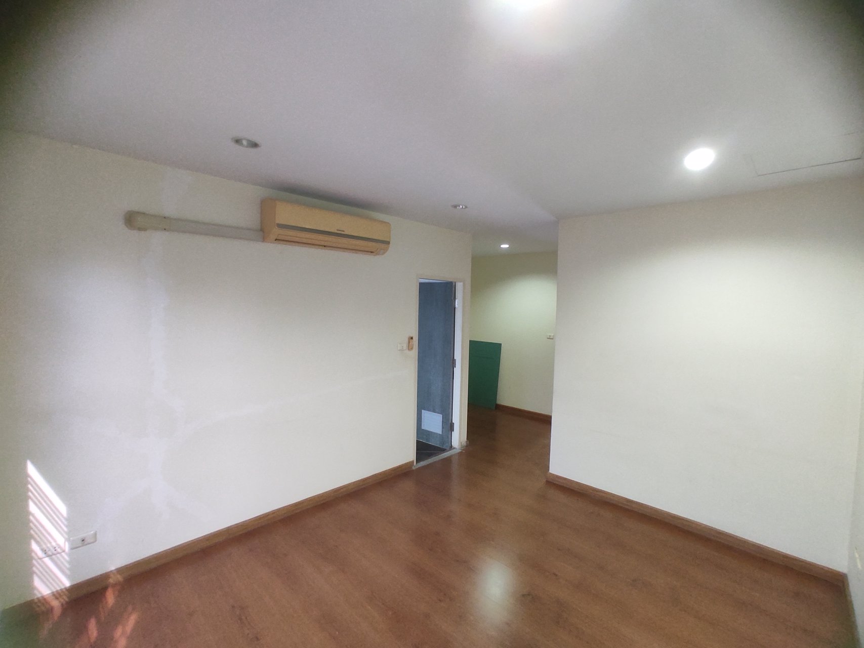 ให้เช่าบ้าน-ทาวน์โฮม-3-ชั้น-เศรณีรายา-2-ดอนเมือง-กรุงเทพ-ใกล้มหาวิทยาลัยรังสิต-สนามบินดอนเมือง