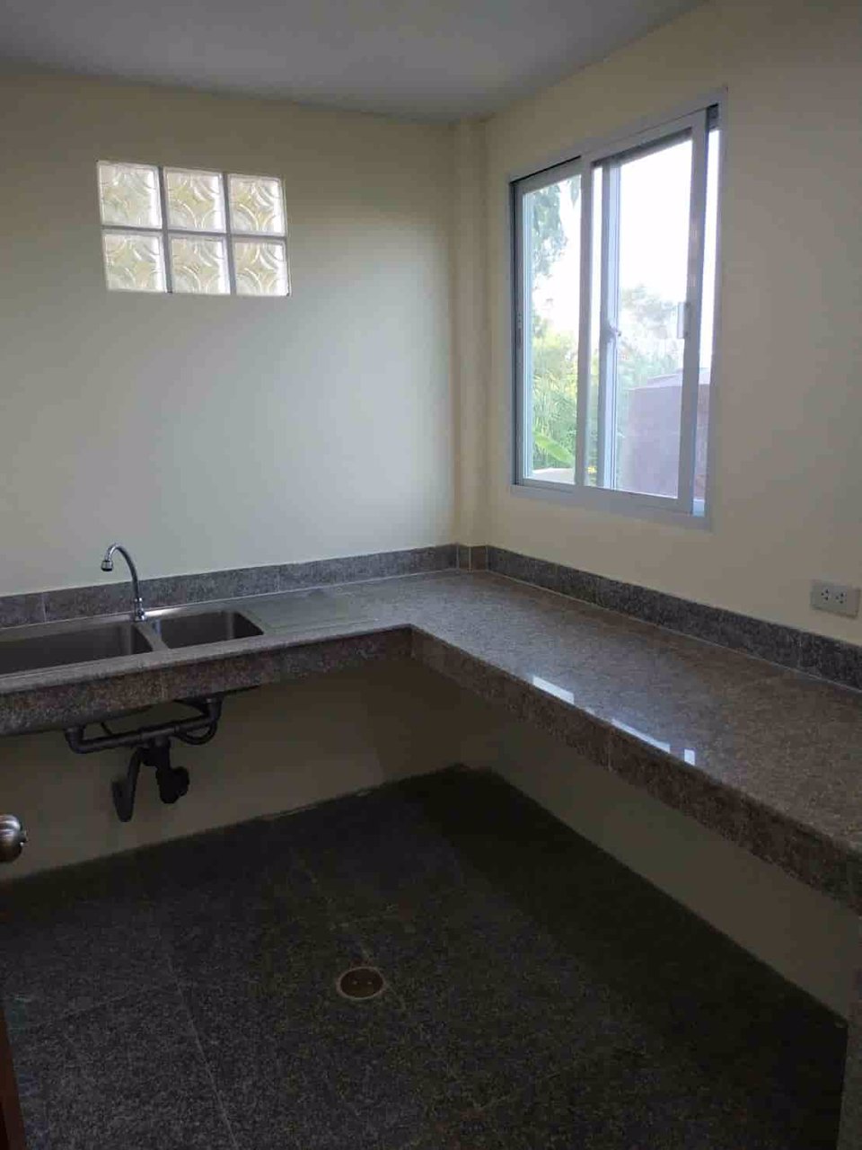 ขายบ้านเดี่ยว-พื้นที่-40-ตรว-หมู่บ้าน-รังสิตการ์เด้นวิว-อธัญบุรี-จปทุมธานี